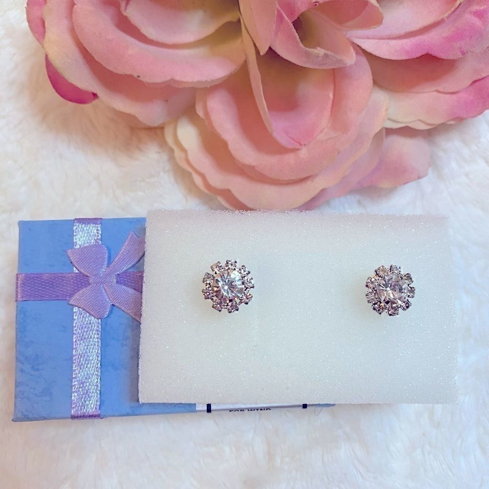🌿TeMan sunflower shape Rhinestone Earrings